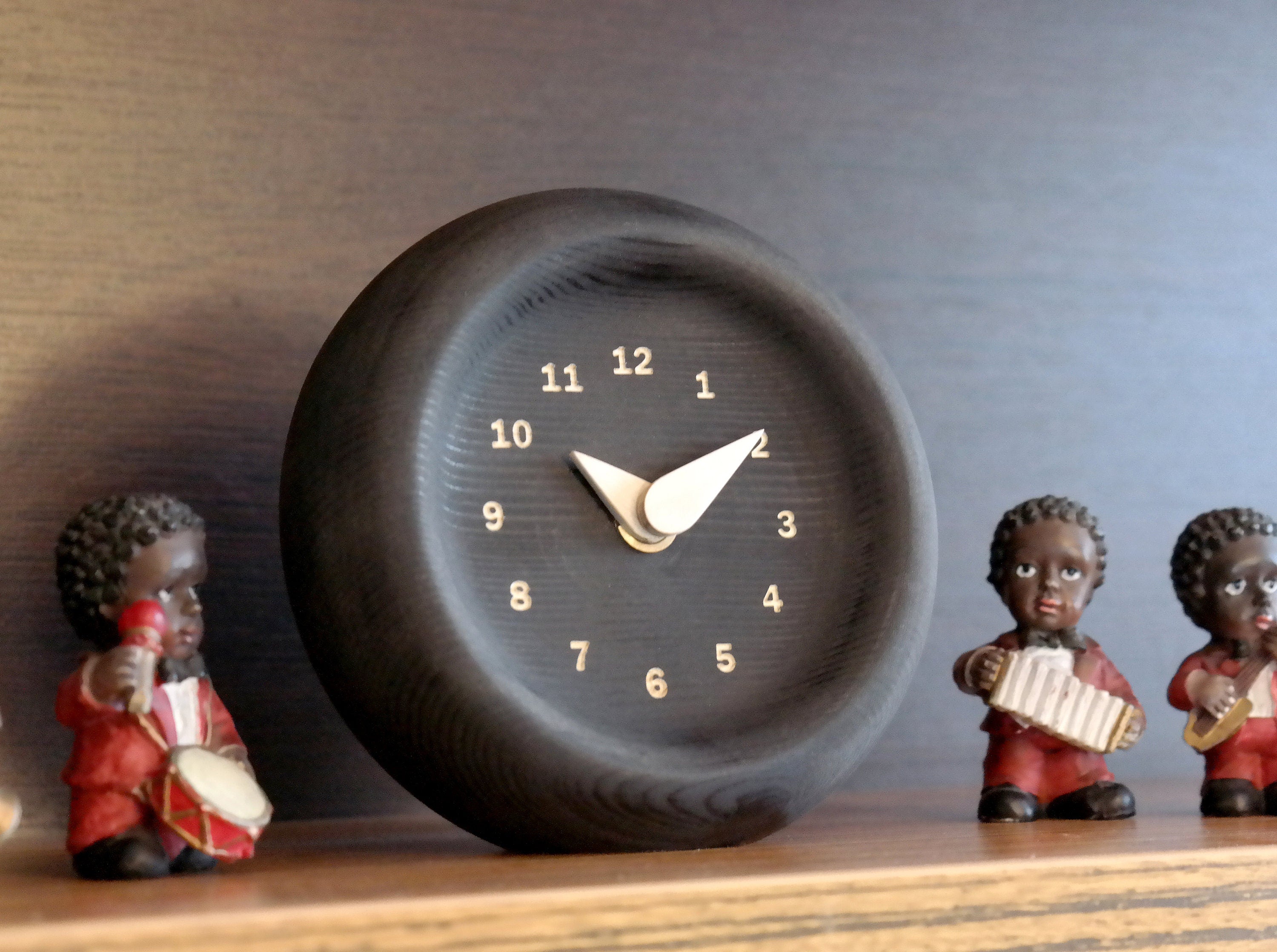 Siyah Boyalı Masif Ladin Saat - Sessiz Mekanizma ve Huş İbreli (12cm)