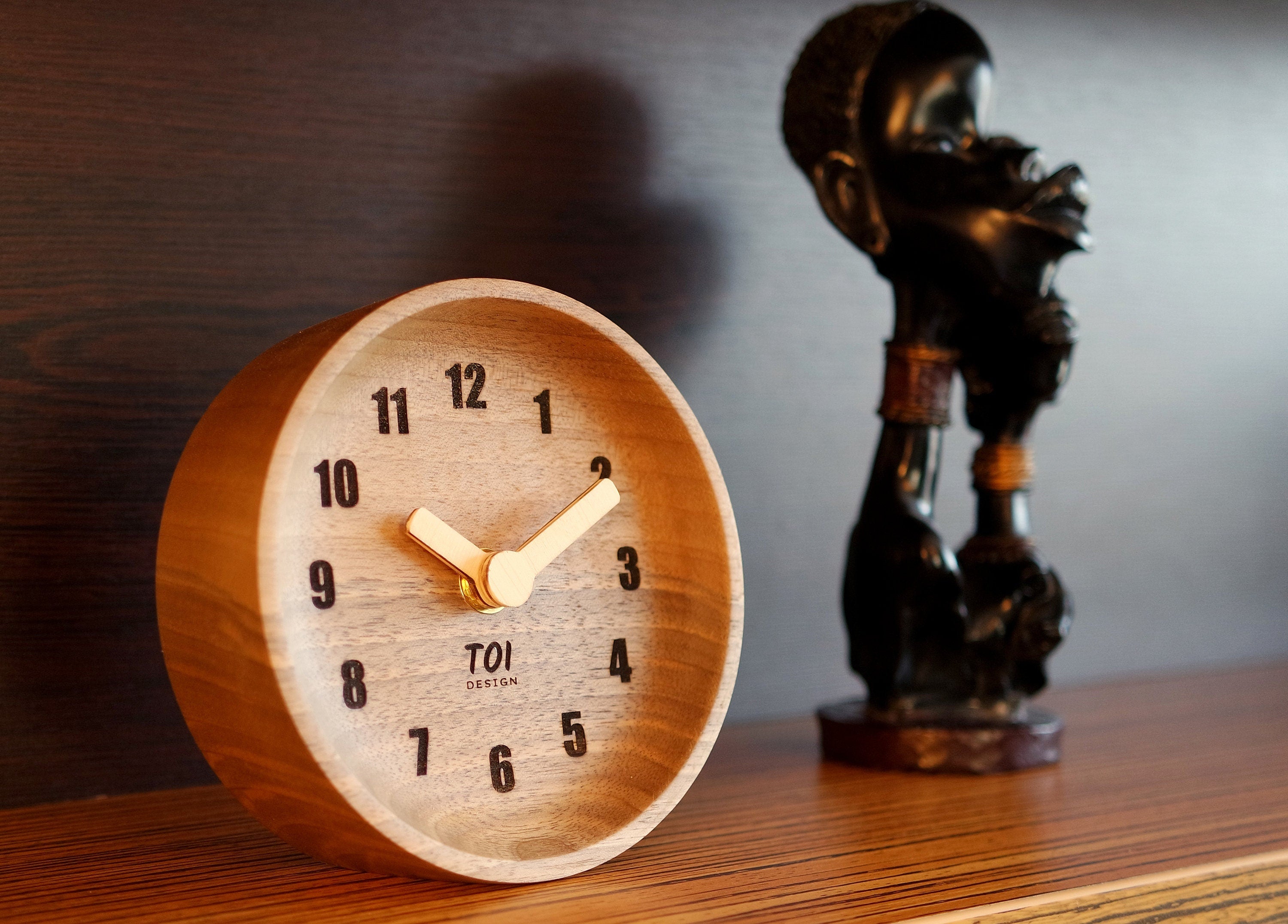 Masif Ceviz Masa Saati | El Yapımı Huş İbreli & Sessiz Mekanizma | 12cm