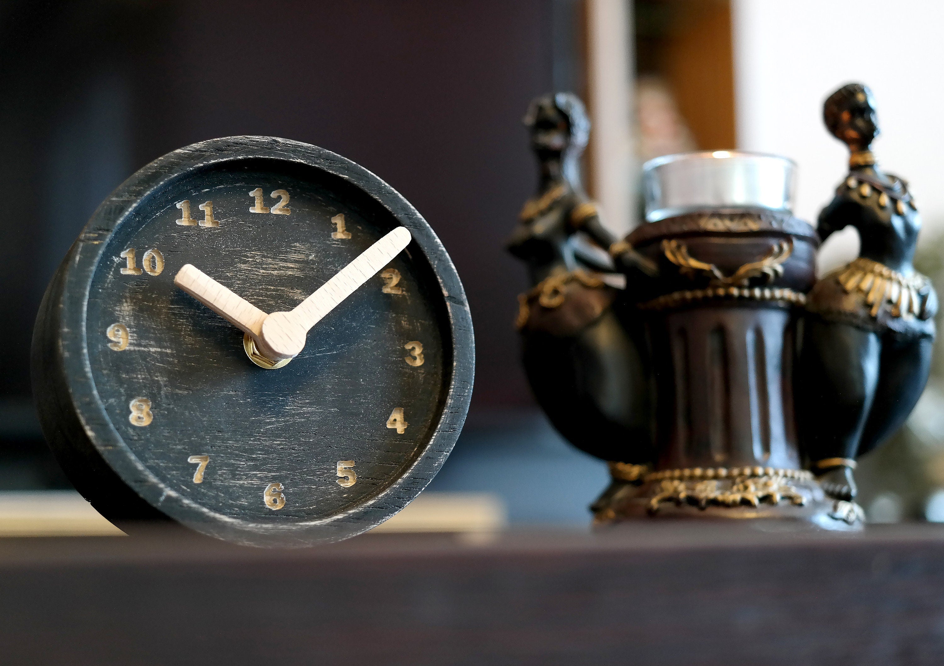 Eskitme Masif Çam Masa Saati | Antika Görünümlü & Sessiz Mekanizma