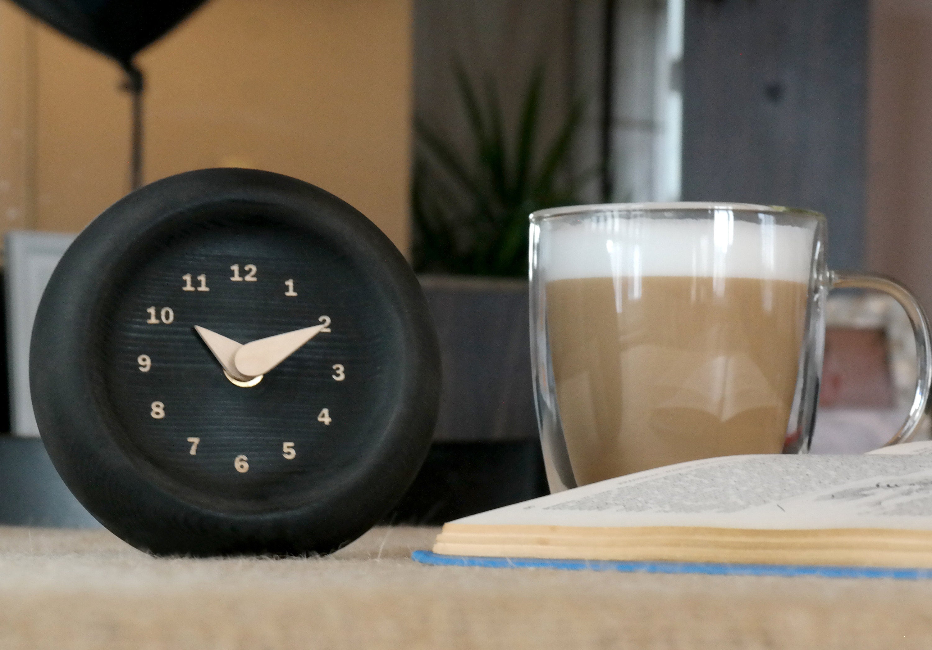 Siyah Boyalı Masif Ladin Saat - Sessiz Mekanizma ve Huş İbreli (12cm)