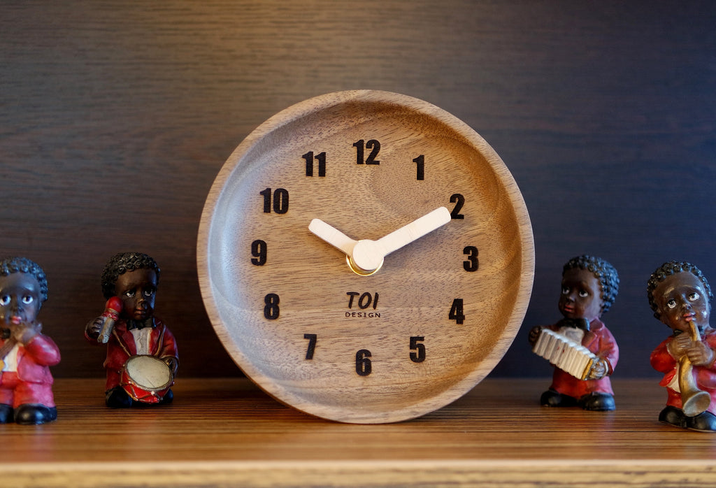 Masif Ceviz Masa Saati | El Yapımı Huş İbreli & Sessiz Mekanizma | 12cm