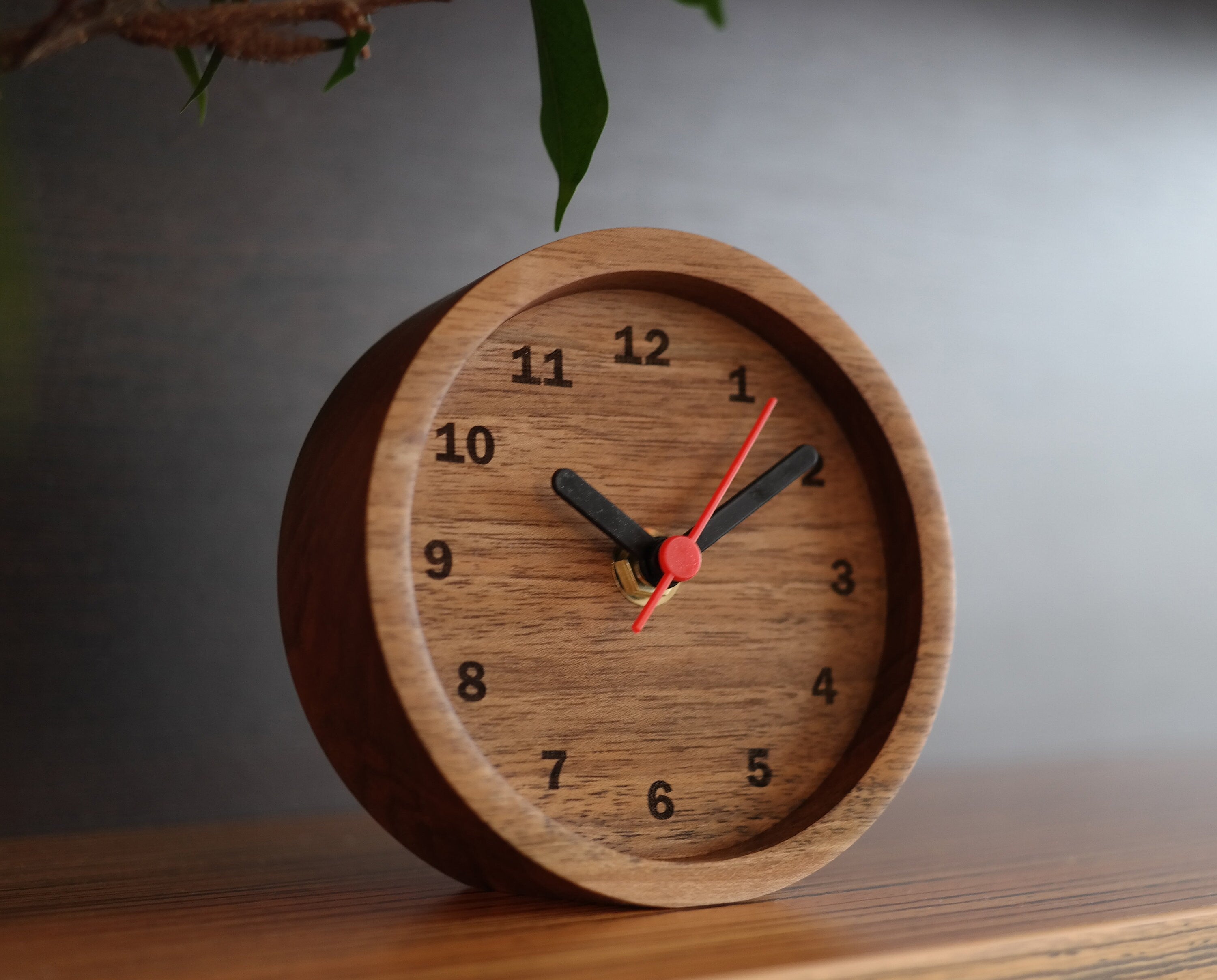 Handmade Walnut Wood Desk Clock: 11cm Table Clock