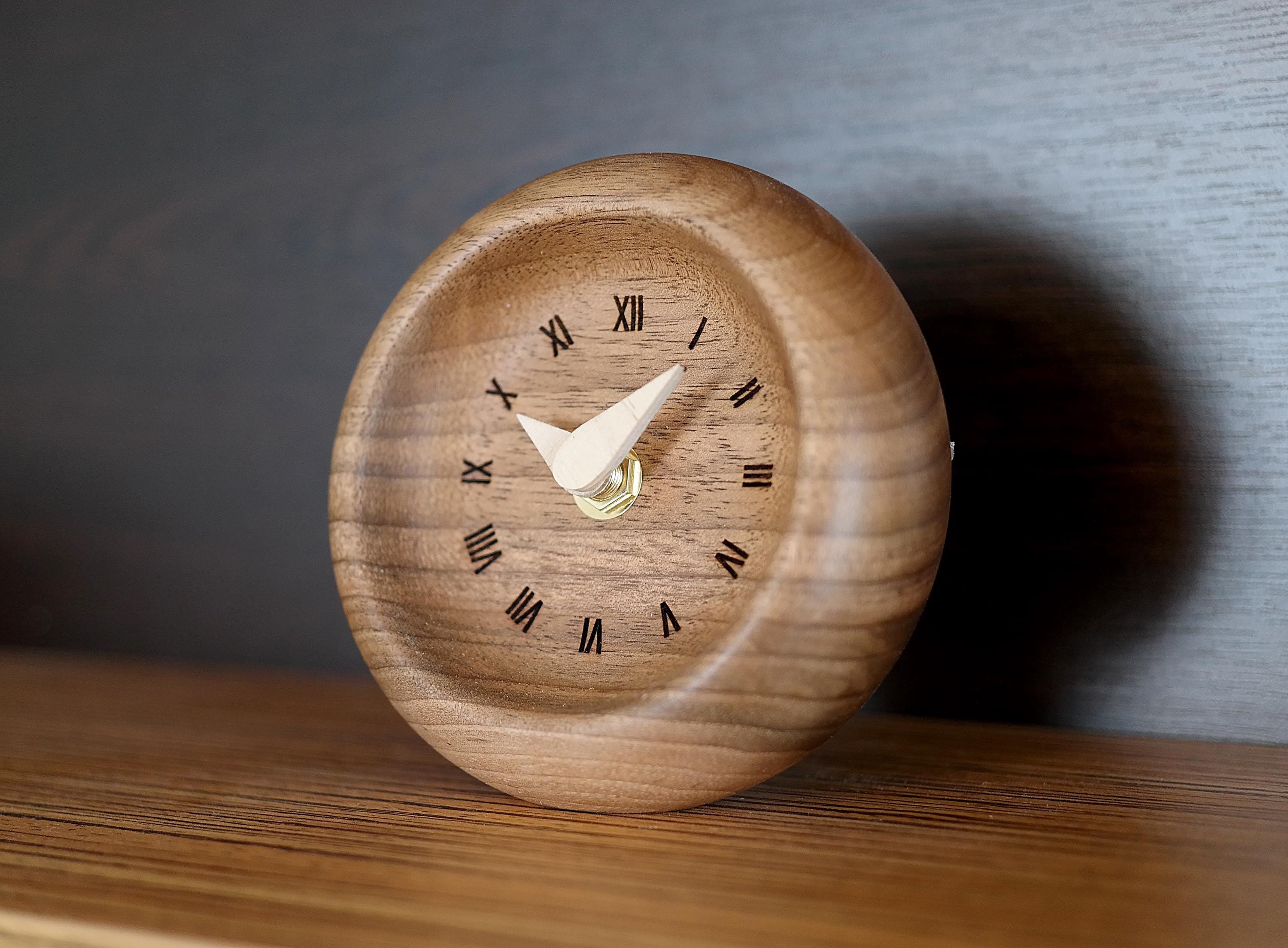 Handcrafted Walnut Table Clock with Roman Numerals – Elegant Wooden Desk Timepiece