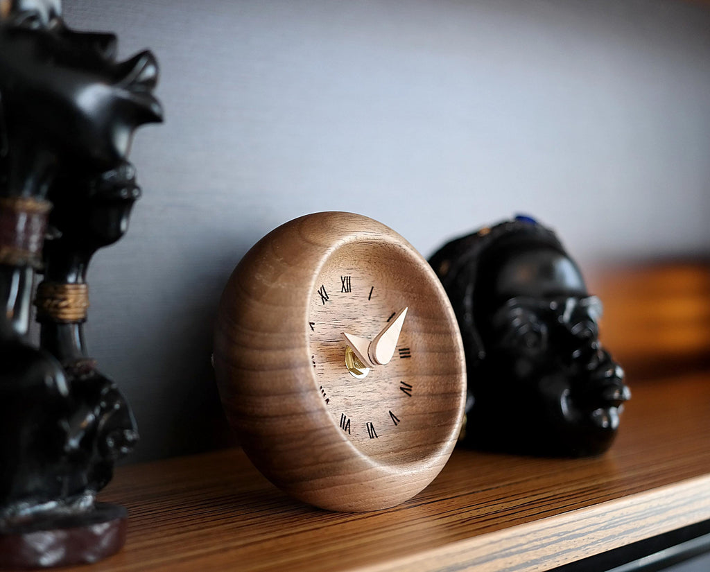 Handcrafted Walnut Table Clock with Roman Numerals – Elegant Wooden Desk Timepiece